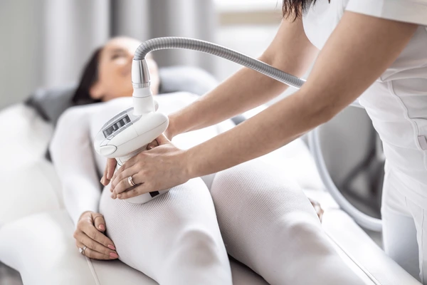 lady during lpg Endermologie Treatment at novomed clinic in DUBAI