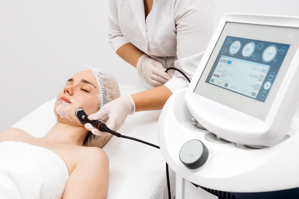 laser skin tightening treatment in Dubai at novomed clinic 